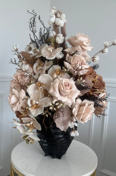 blooms flower Arrangement