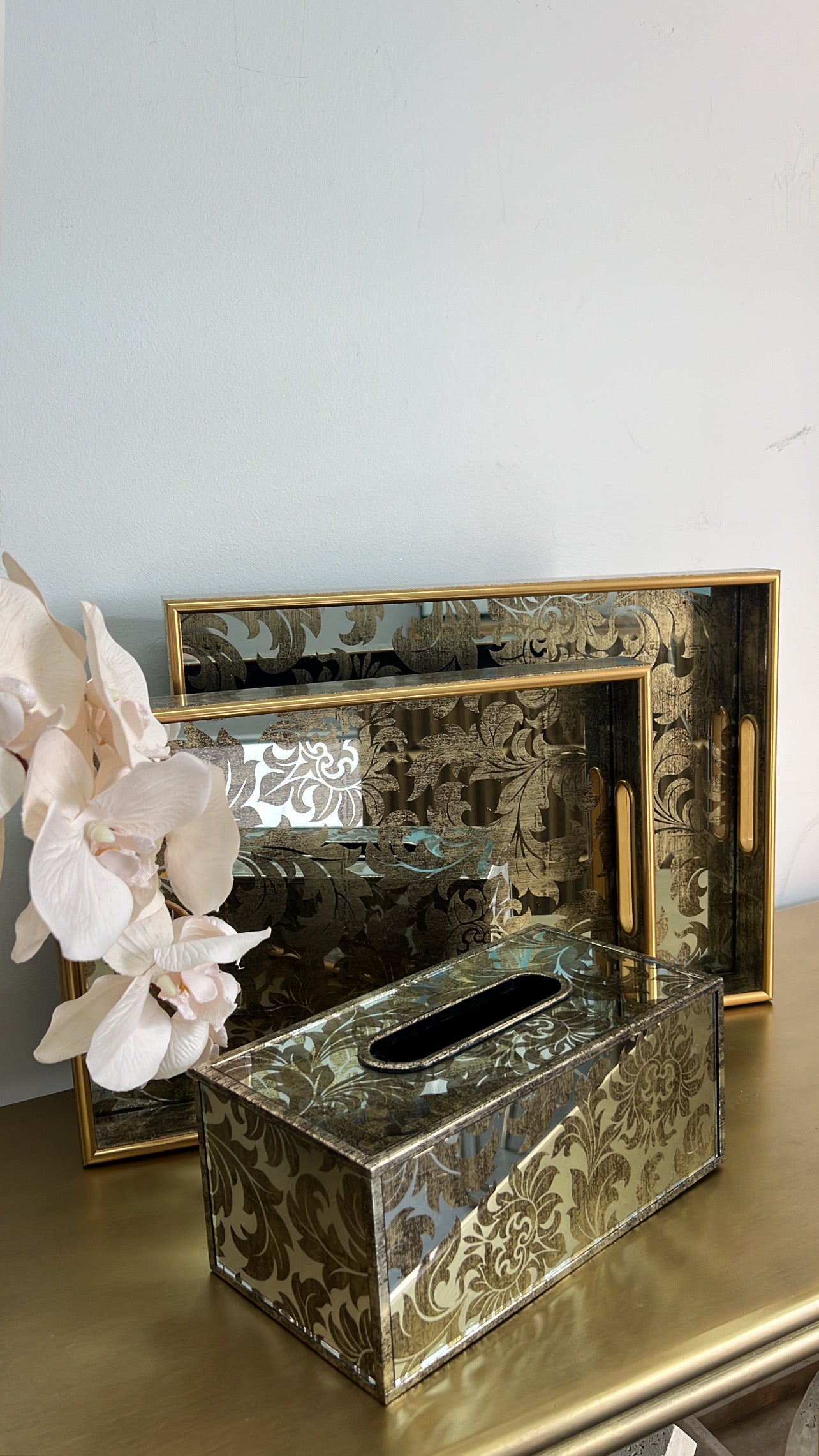 Botanical mirrored Tissue Box