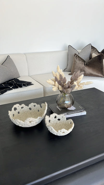 Ribbed glass vase - Luscious Homewares