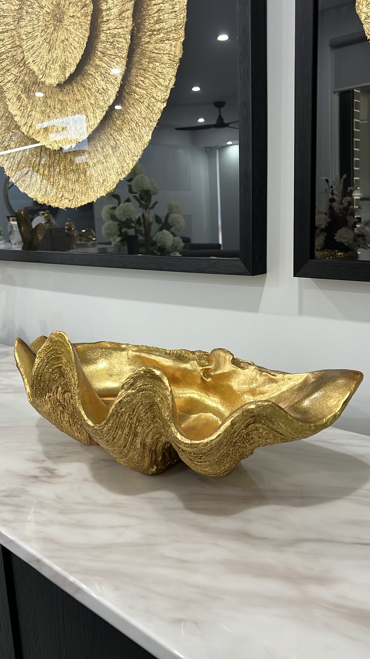 Gold XL clam shell - Luscious Homewares