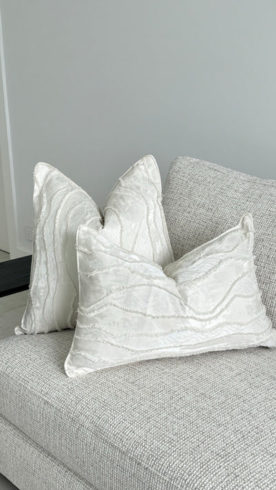 Constance cushion