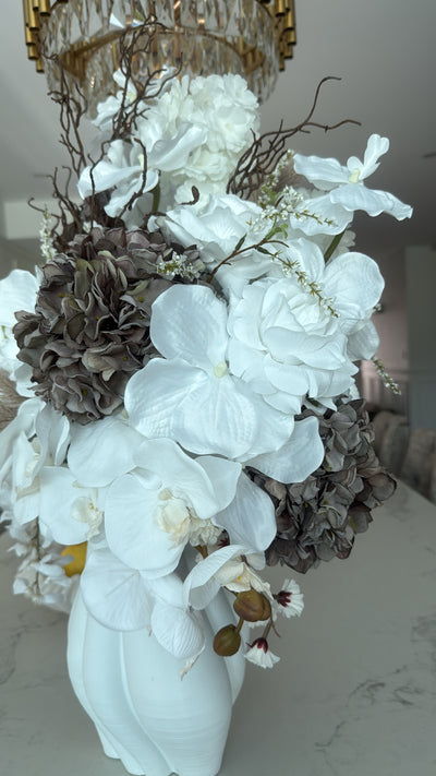 Dove blooms flower Arrangement - Luscious Homewares
