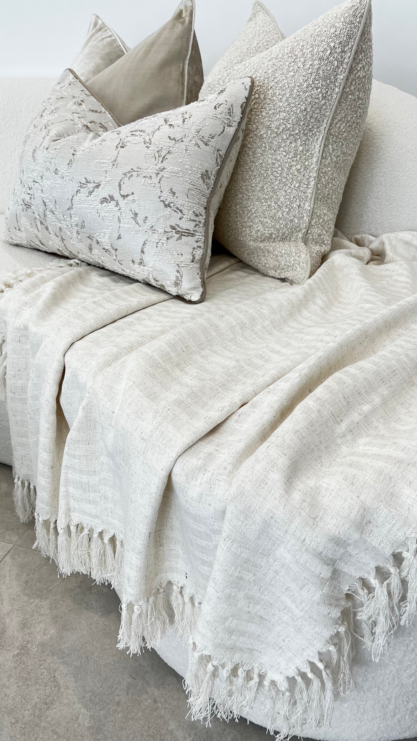 Dove neutral Throw