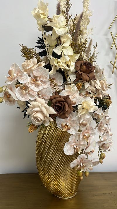 Yasmina floral arrangement