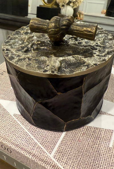 Hammered knot Trinket box - Luscious Homewares
