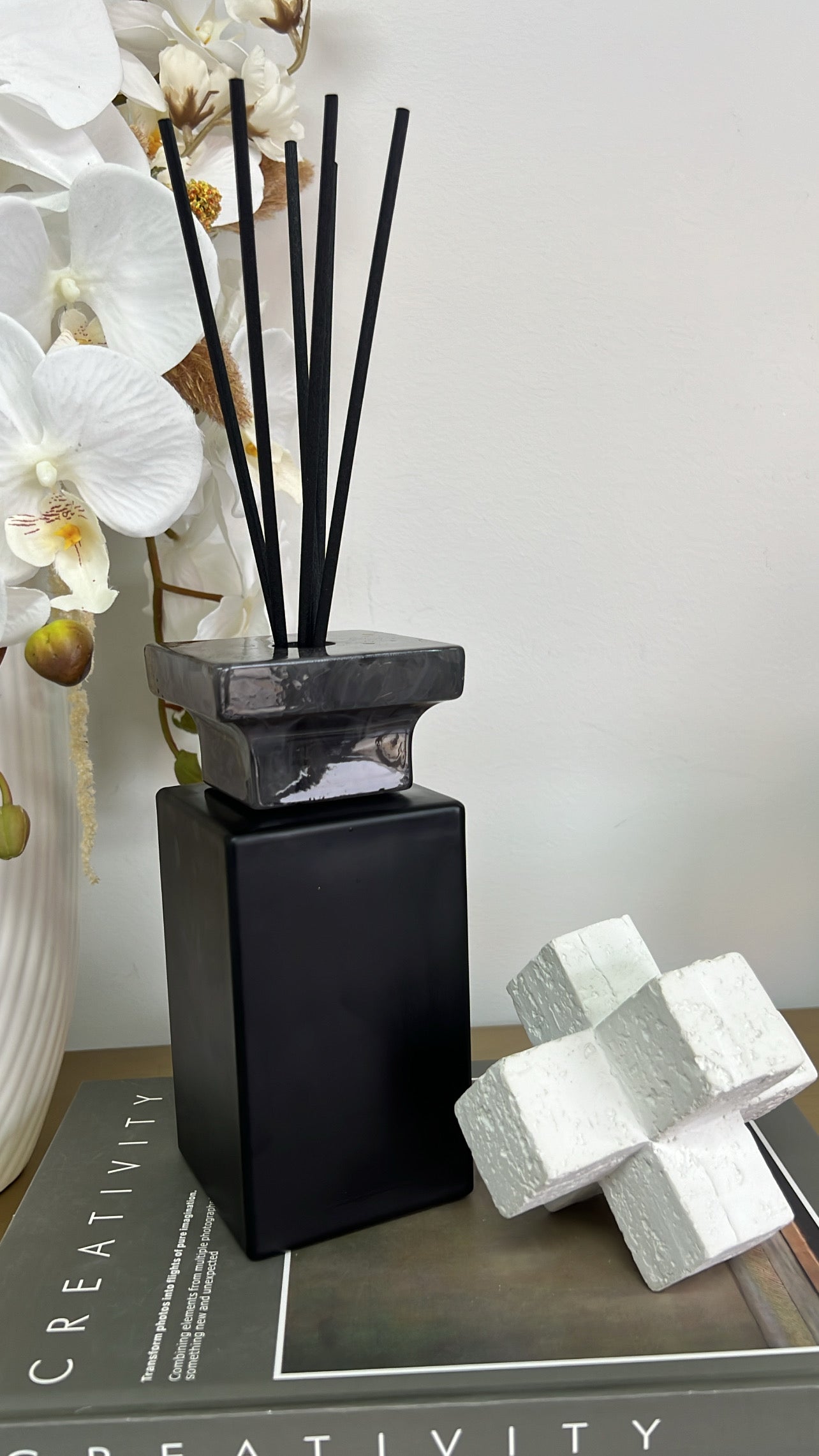 Luxury Matt black grey Marble diffuser red teak scent 500ml - Luscious Homewares