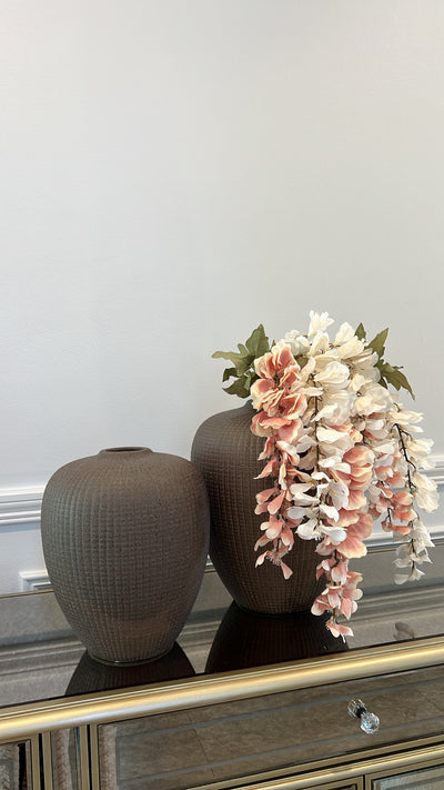 Wisteria artificial stem                                 Available in 3 colours