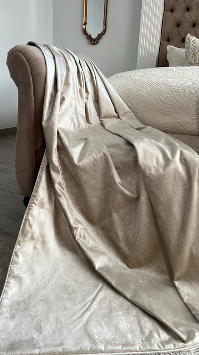 De luxe nude throw 140x220cm - Luscious Homewares