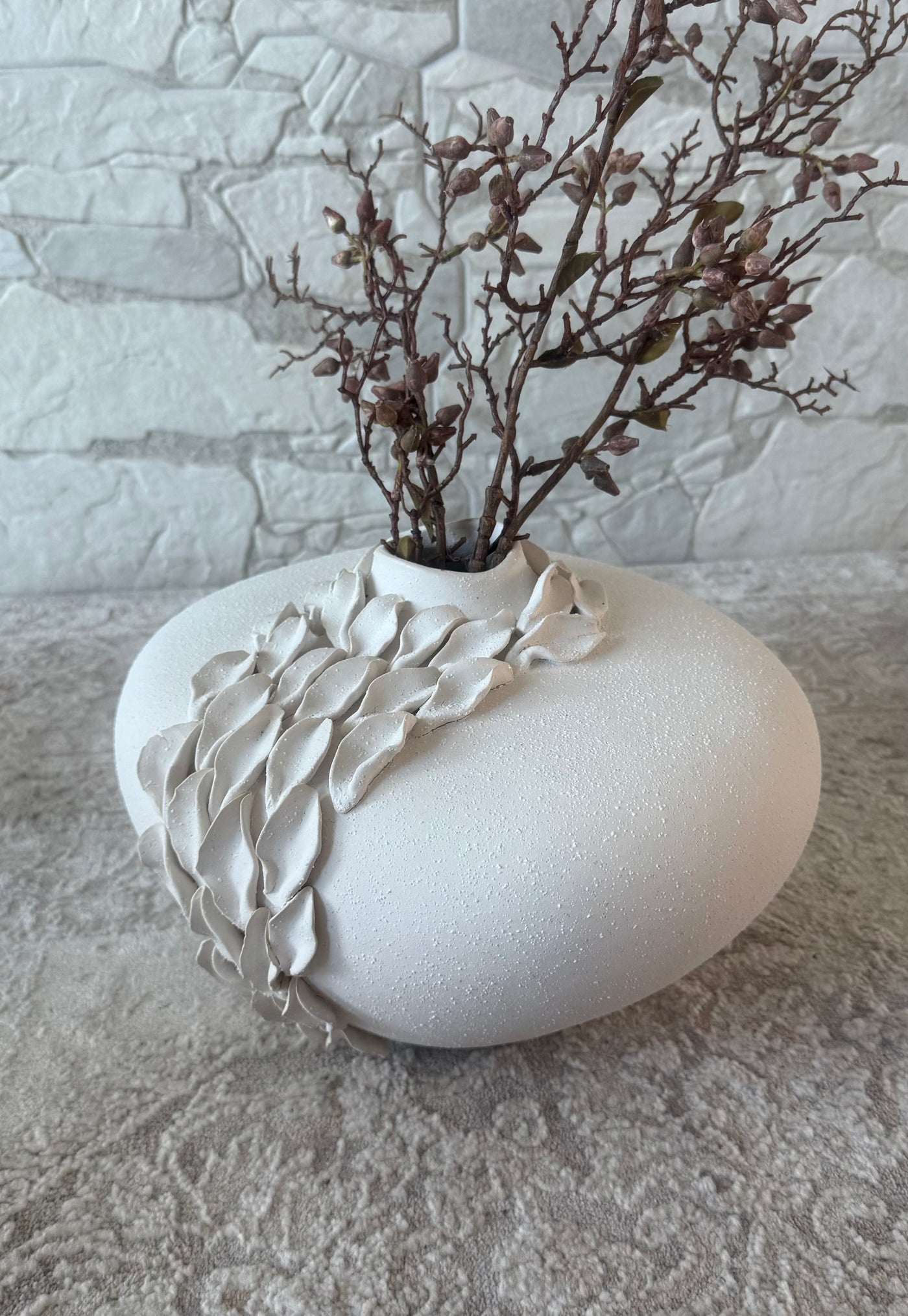 AMPHORA collection Hydria Sculptured pottery vase matt off white