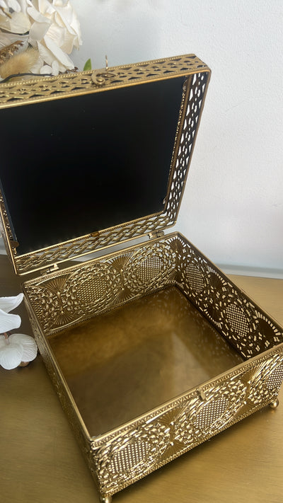 Vintage brass square decorative box - Luscious Homewares