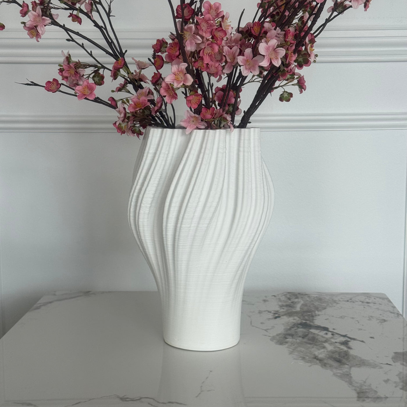 Swirl effect 3d ceramic vase