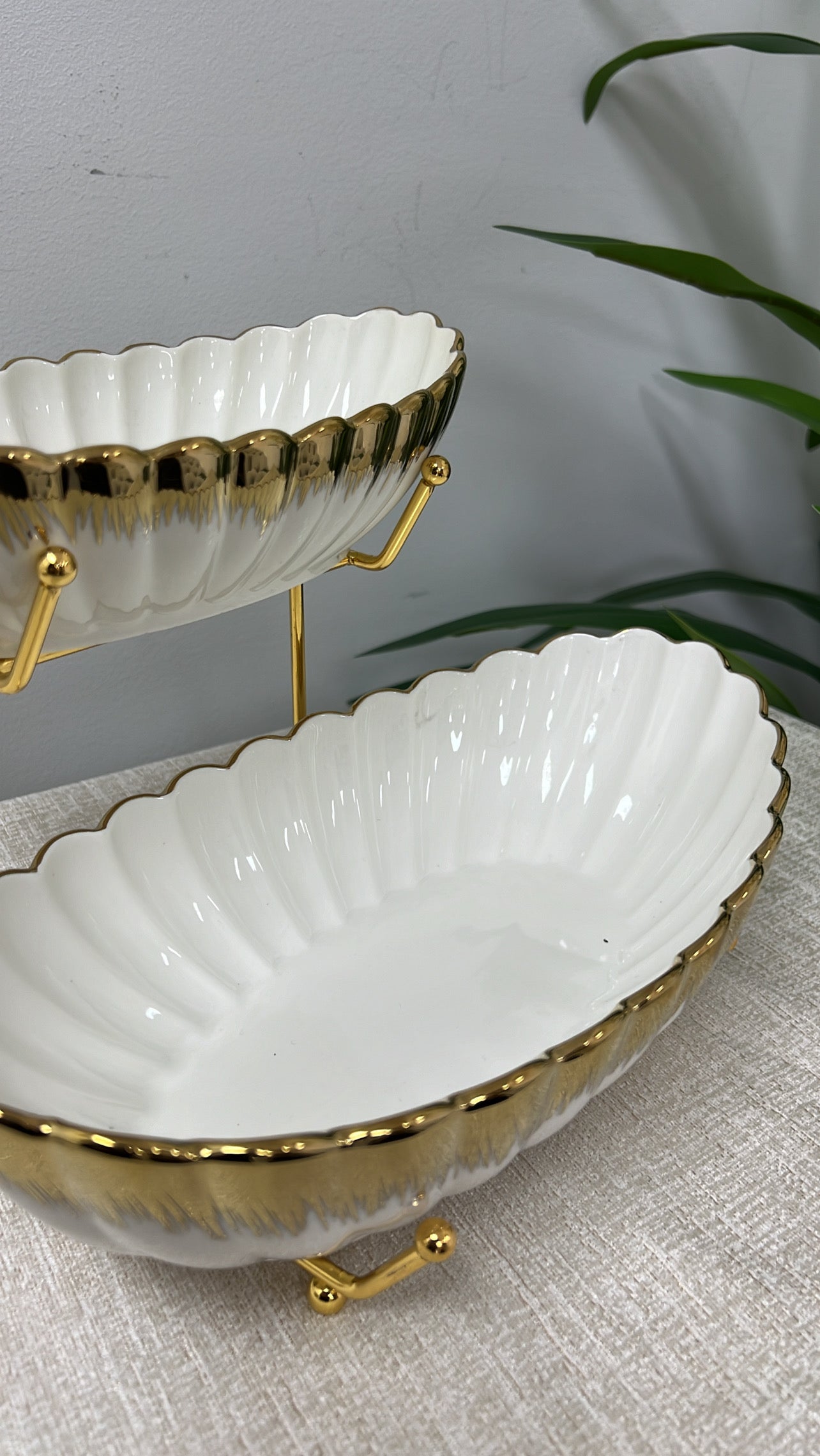 White and gold 2 tier rack oval serving platter