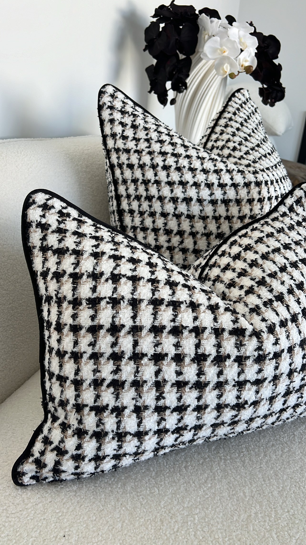 Mademoiselle cushion