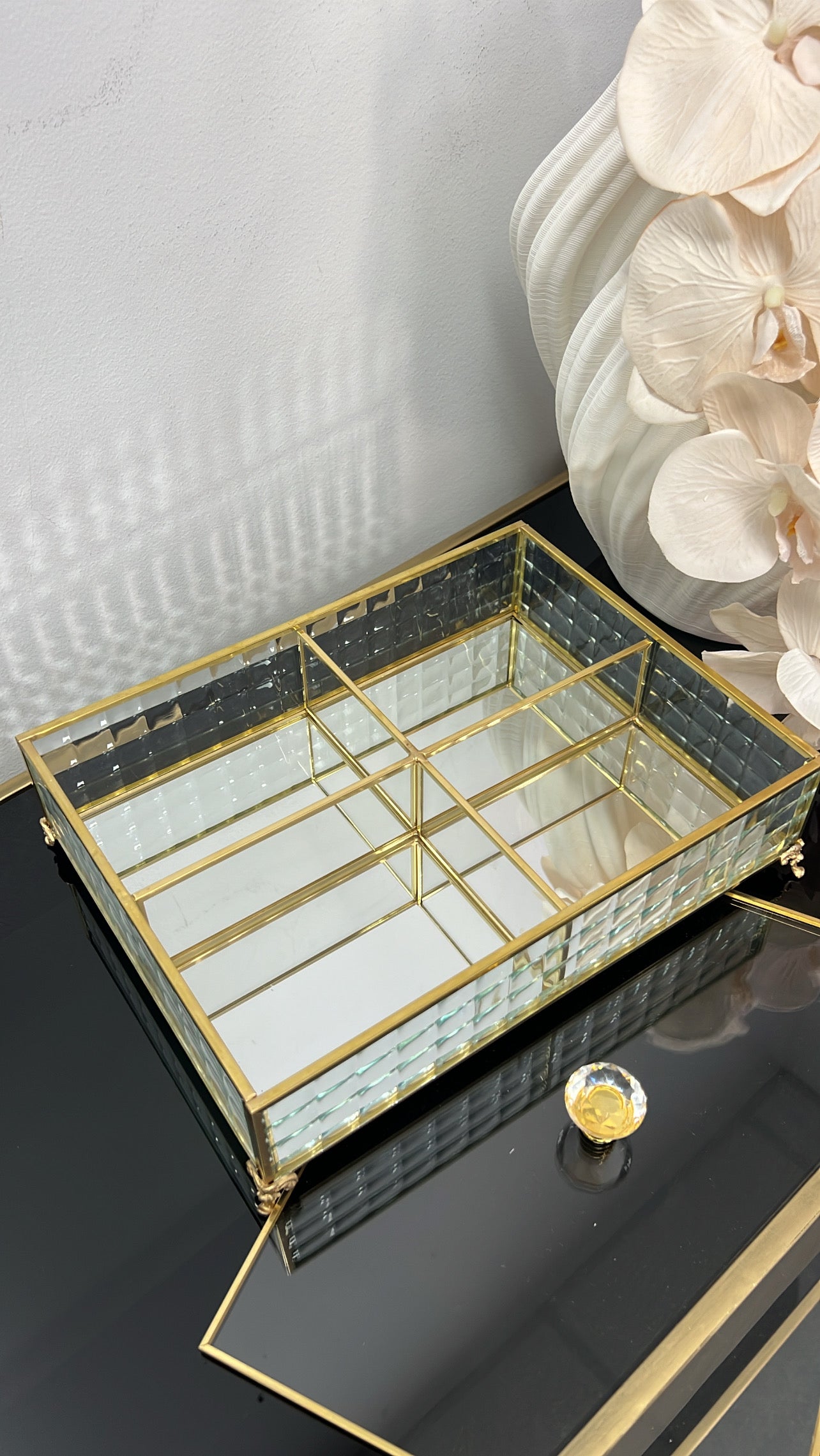 Porcha gold compartment box / serving