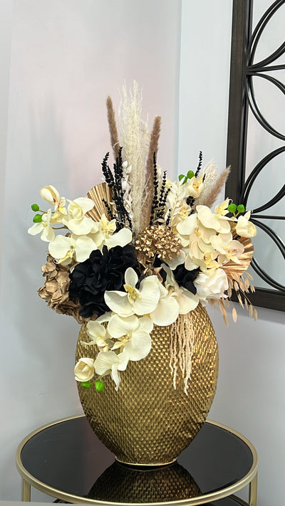 Ashlyn floral arrangement - Luscious Homewares