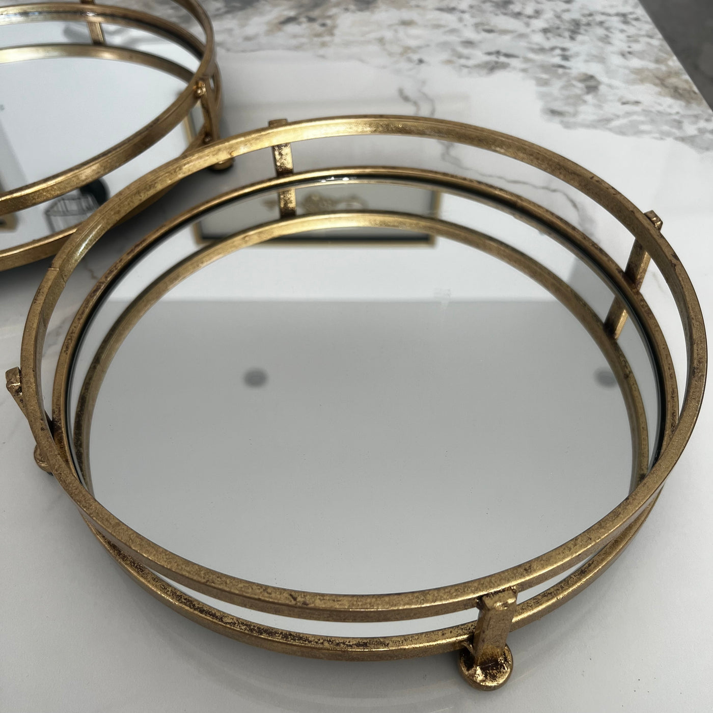 Dina round Gold mirror tray - Luscious Homewares