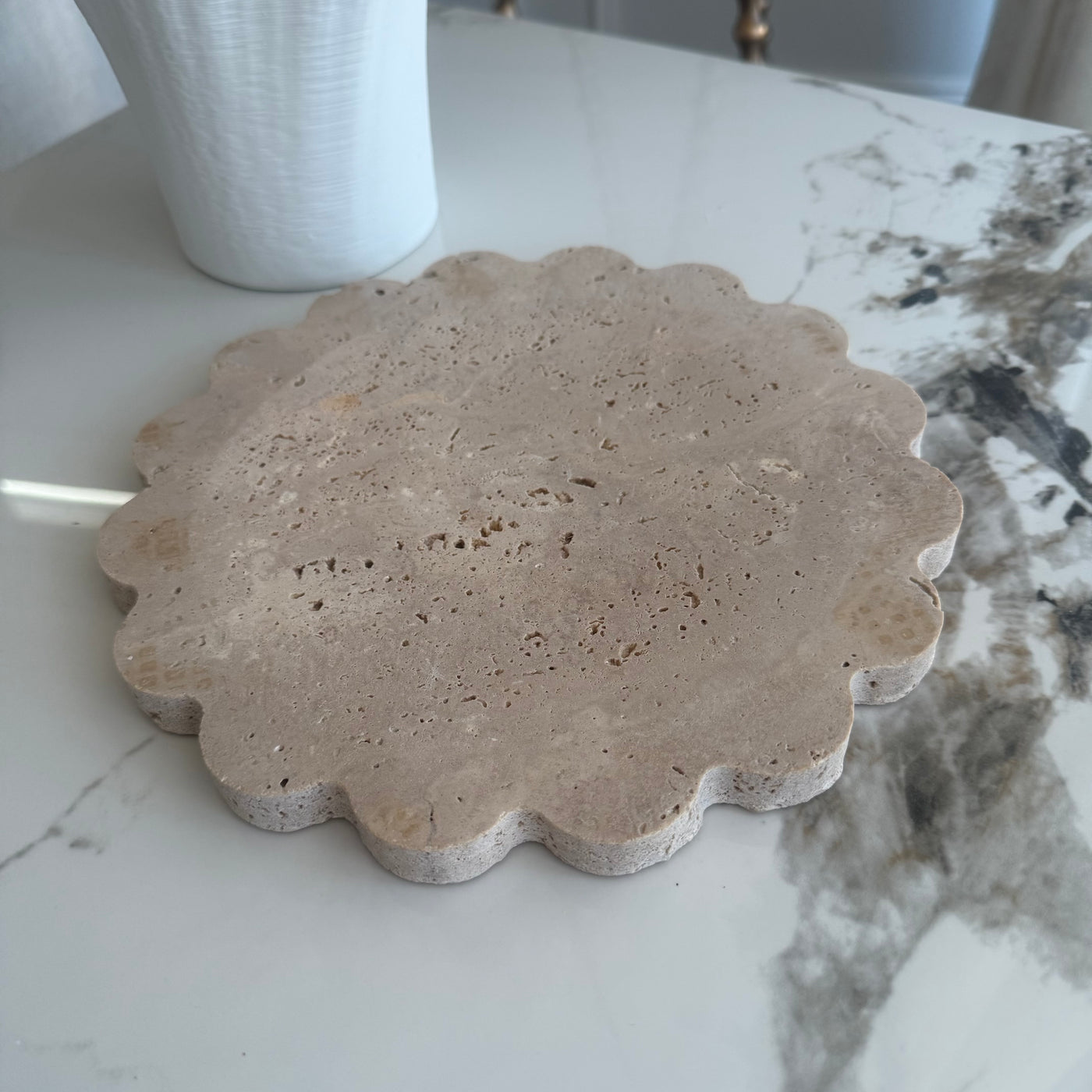 ScallopTravertine Stone round tray