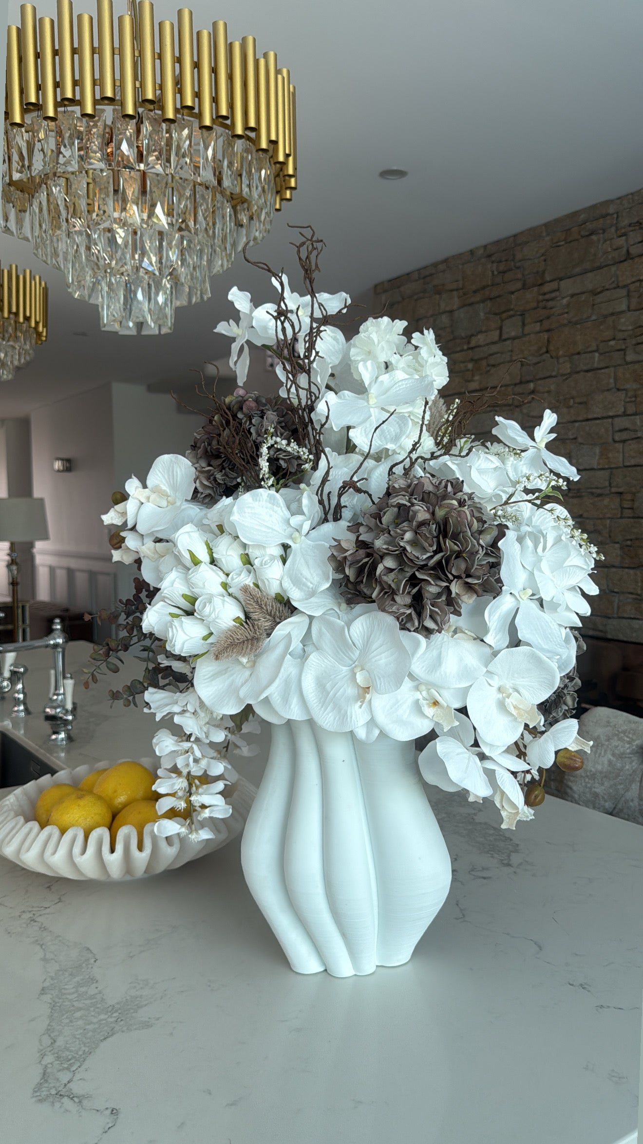 Dove blooms flower Arrangement - Luscious Homewares