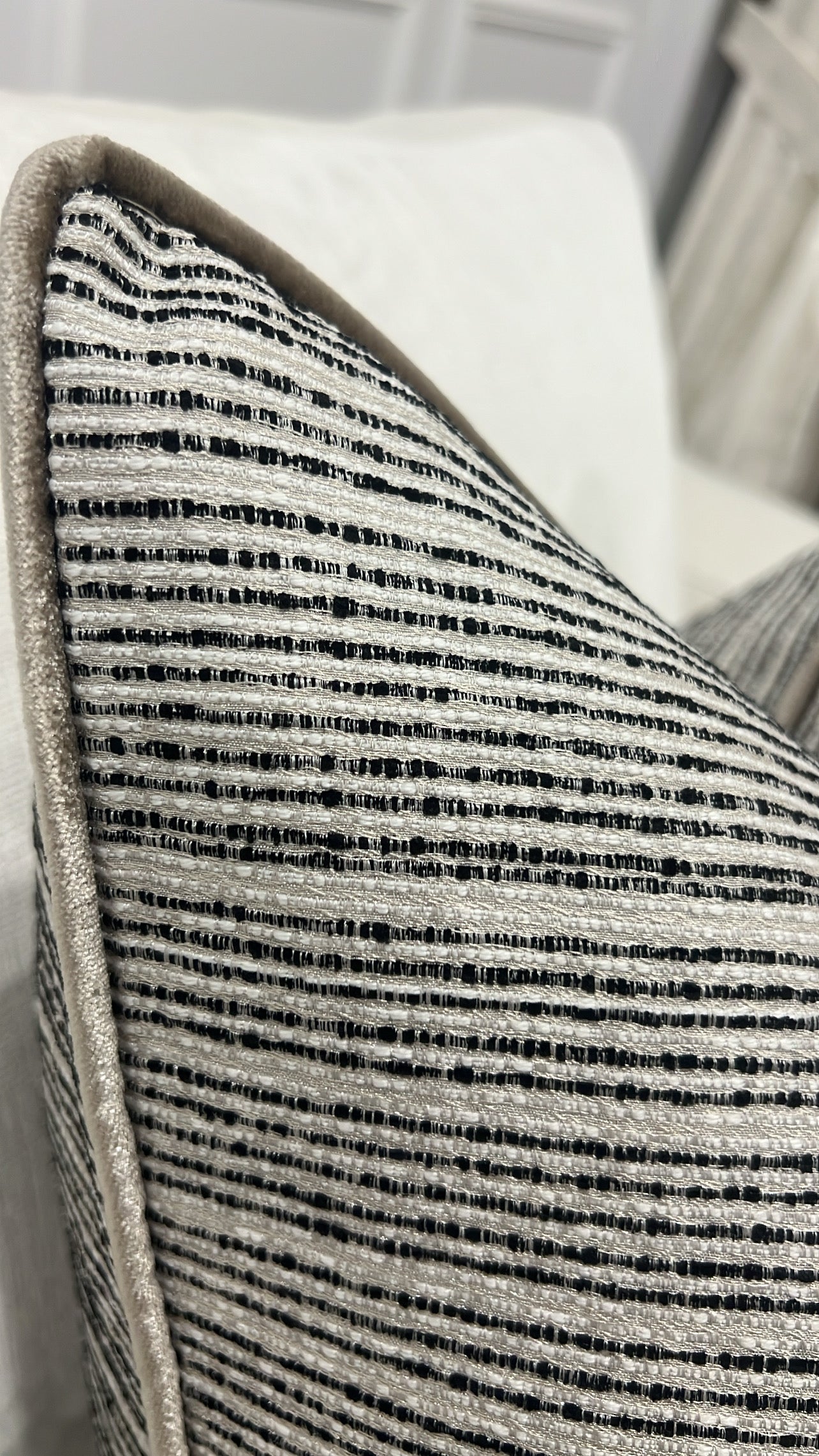 Giovanna cushion - Luscious Homewares