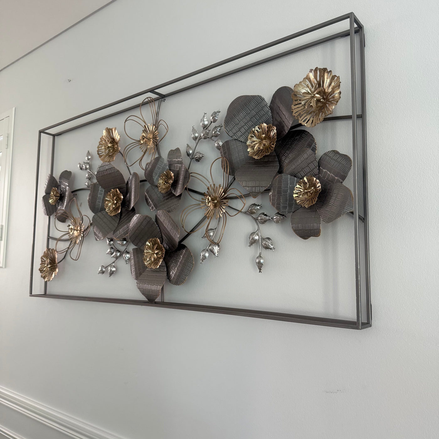 Floral bloom metal wall art hanging - Luscious Homewares