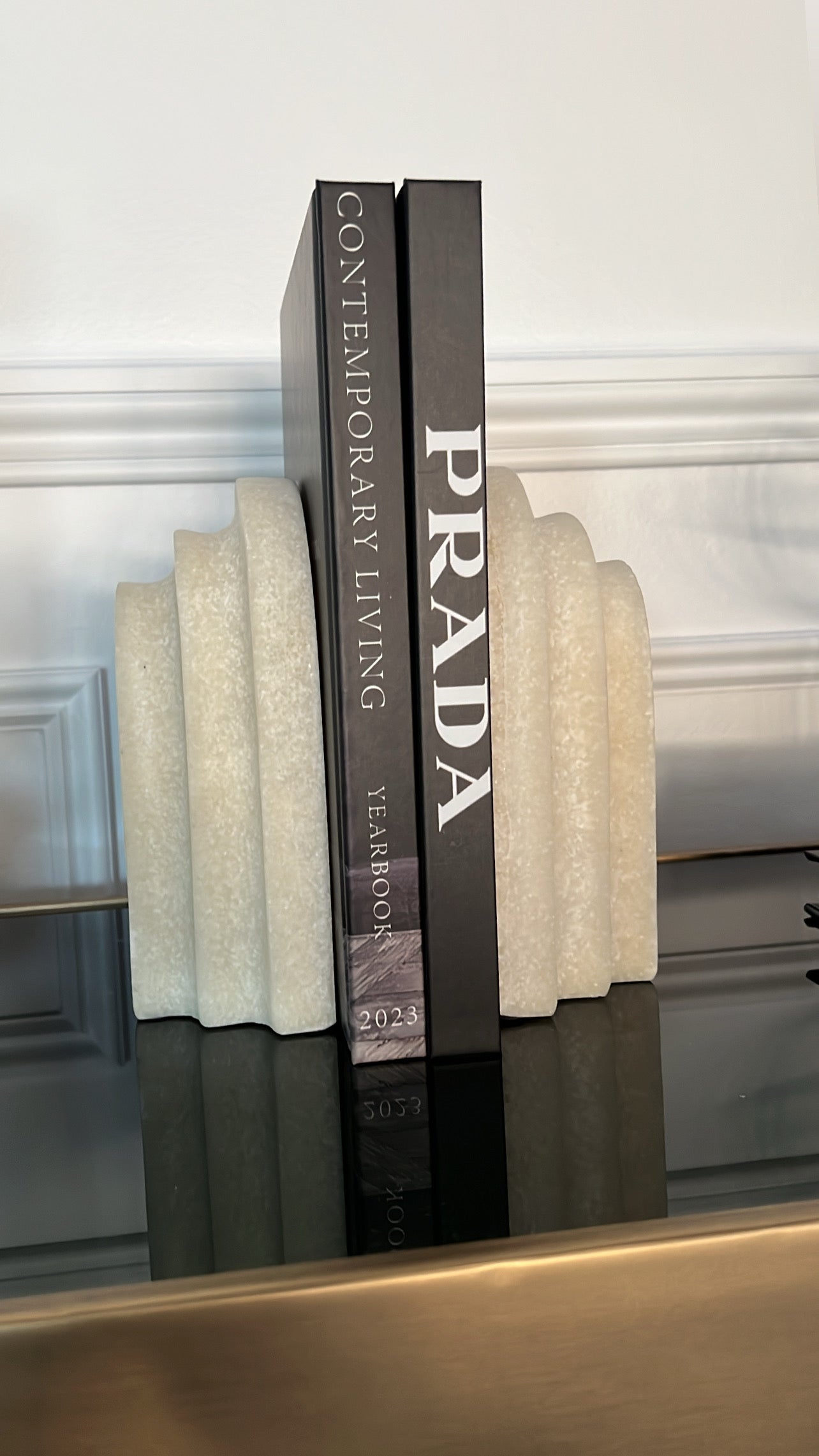Marble effect Bookends