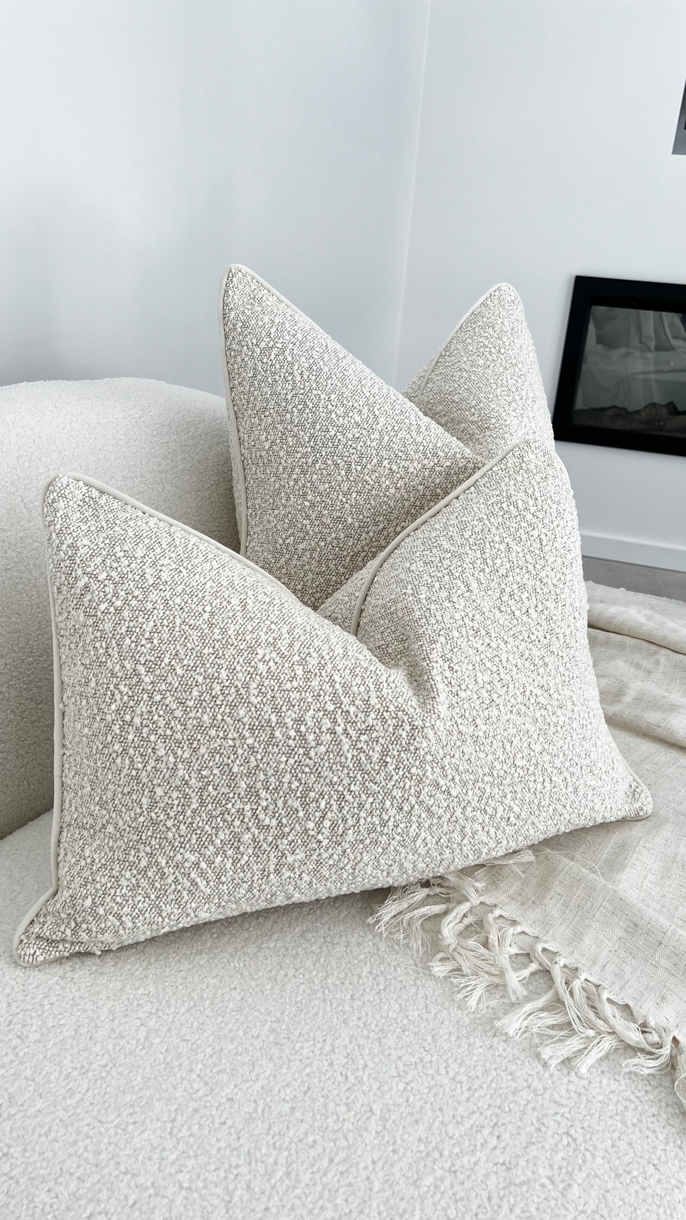 Boucle neutral cushion