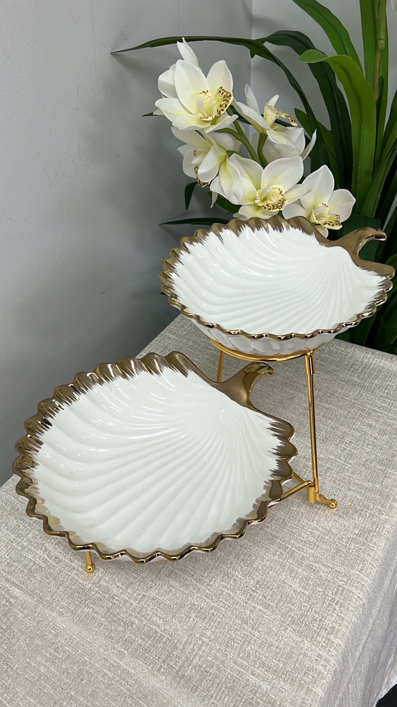 White and gold 2 tier rack serving platter