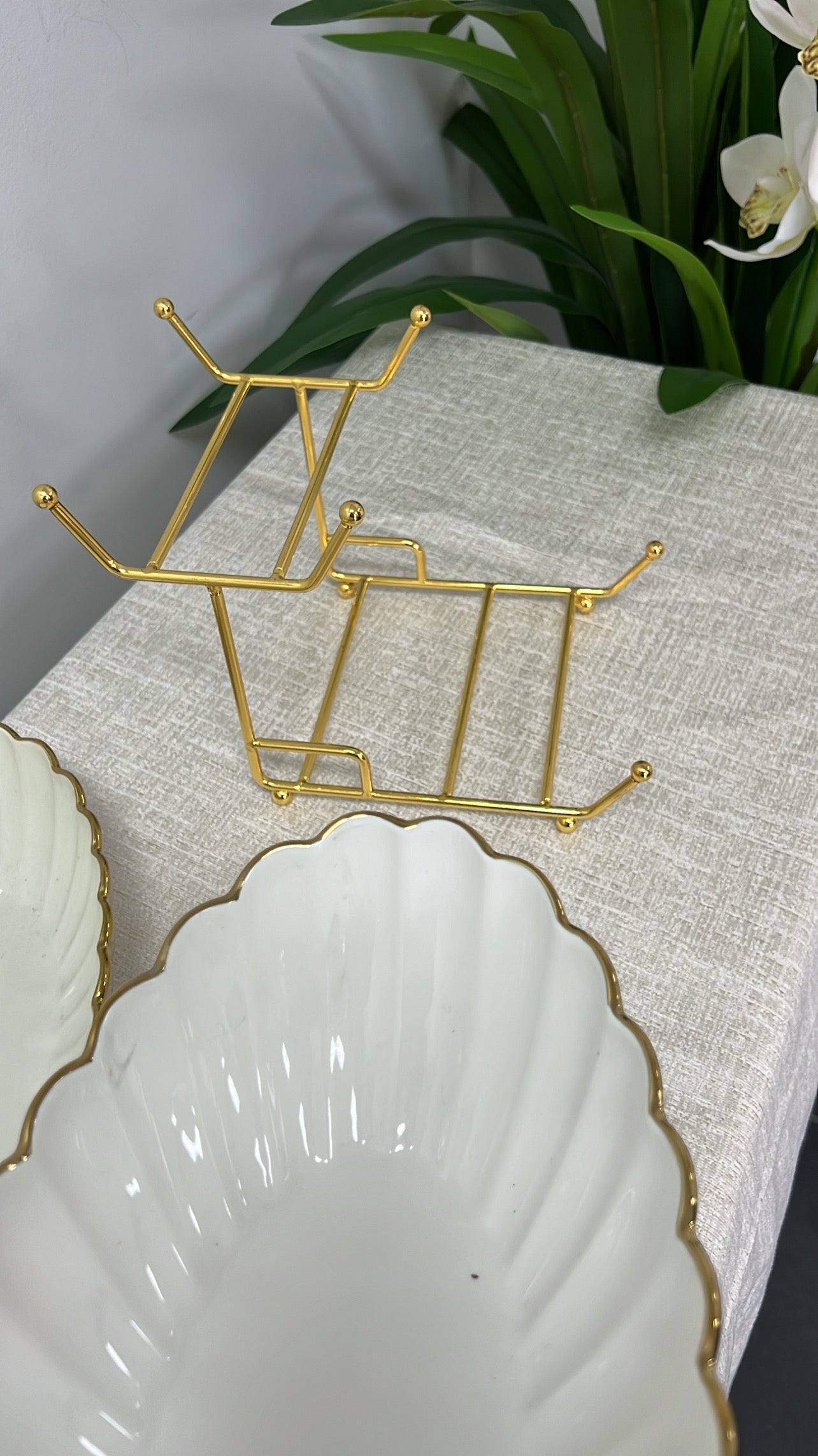 White and gold 2 tier rack oval serving platter