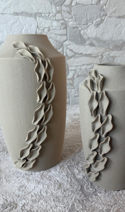 AMPHORA collection Prochus Sculptured pottery vase matt