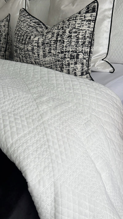 Luxe ivory - white double sided Coverlet queen / king