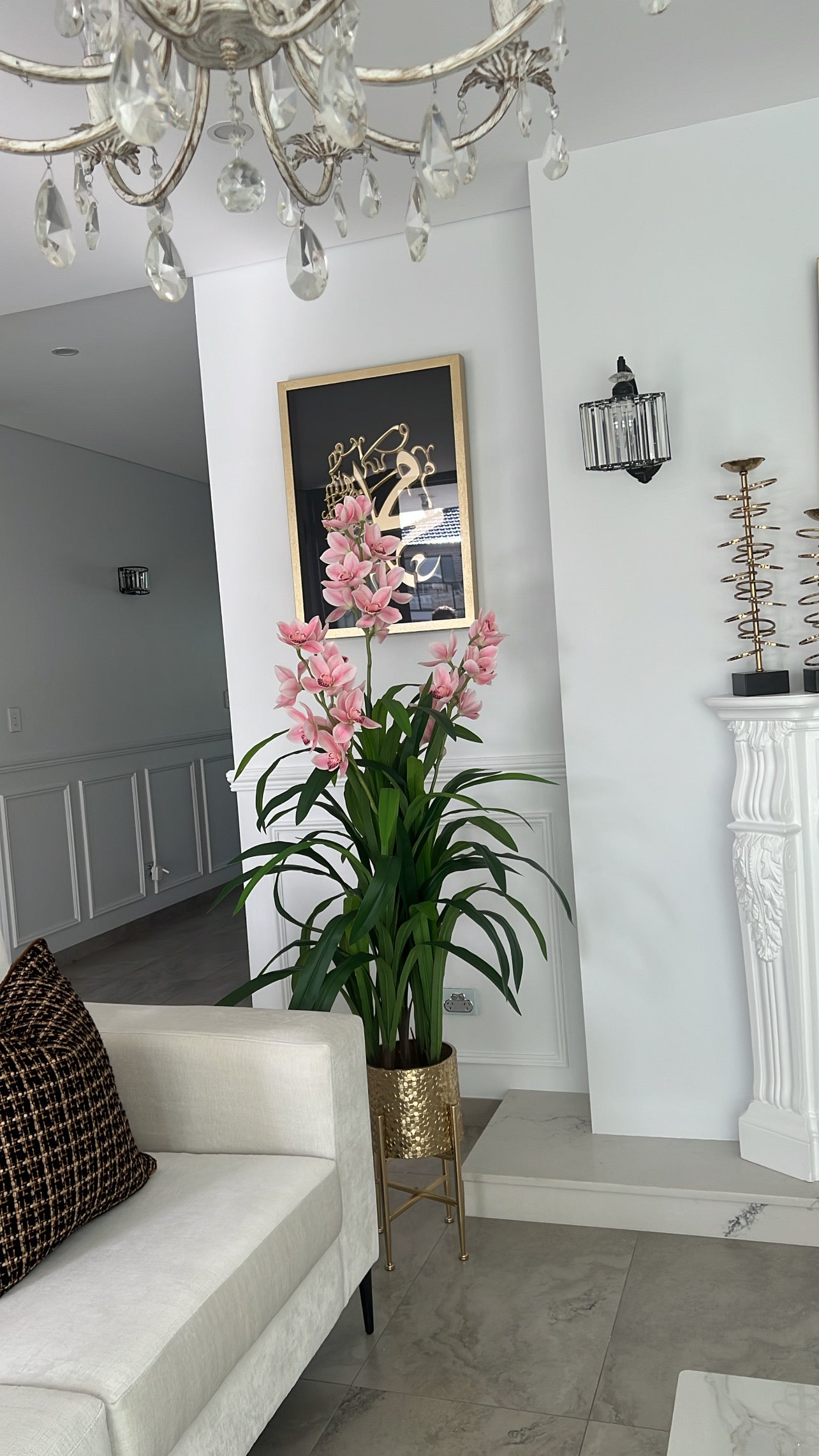 Cymbidium pink orchid artificial plant tree