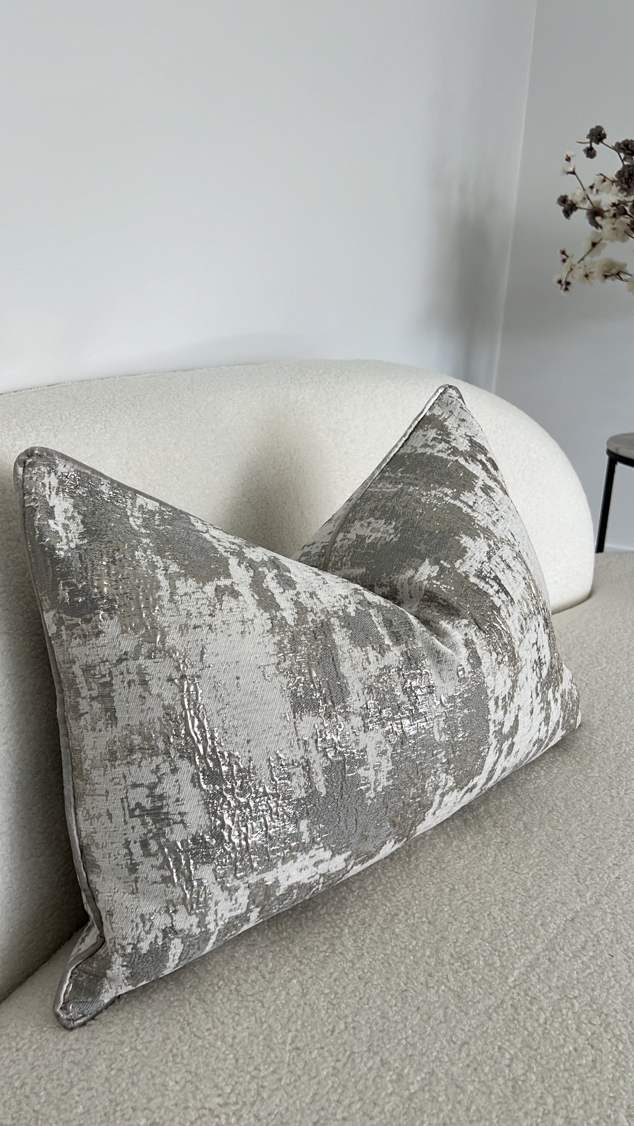 Cirrus silver cushion