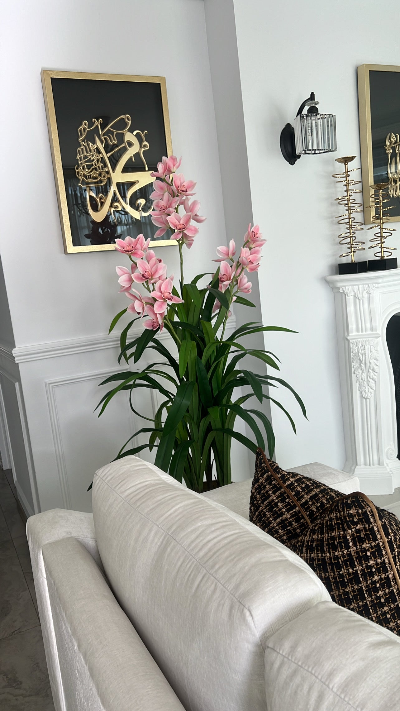 Cymbidium pink orchid artificial plant tree