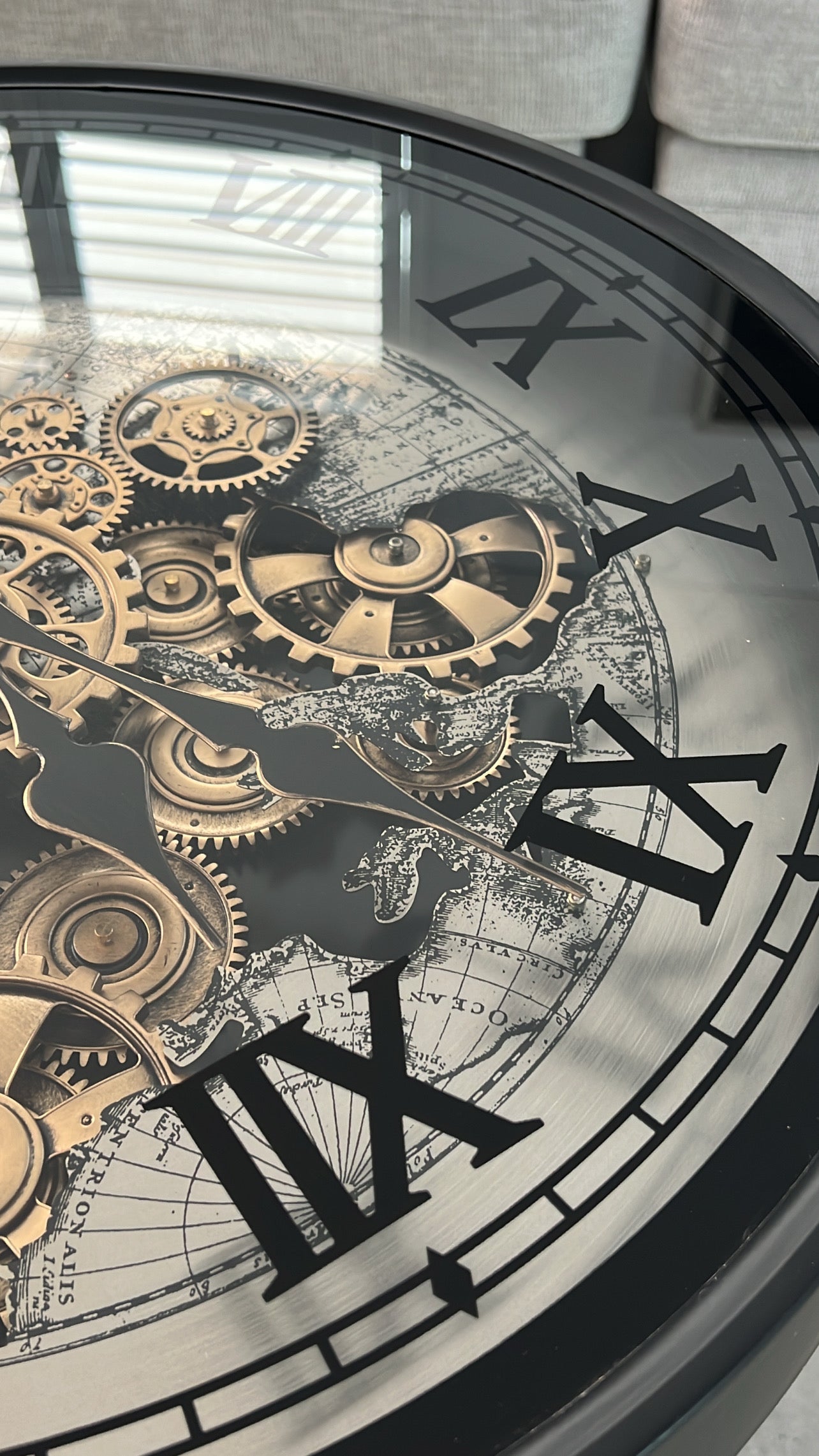 Industrial Mechanical gear Clock Table - Luscious Homewares