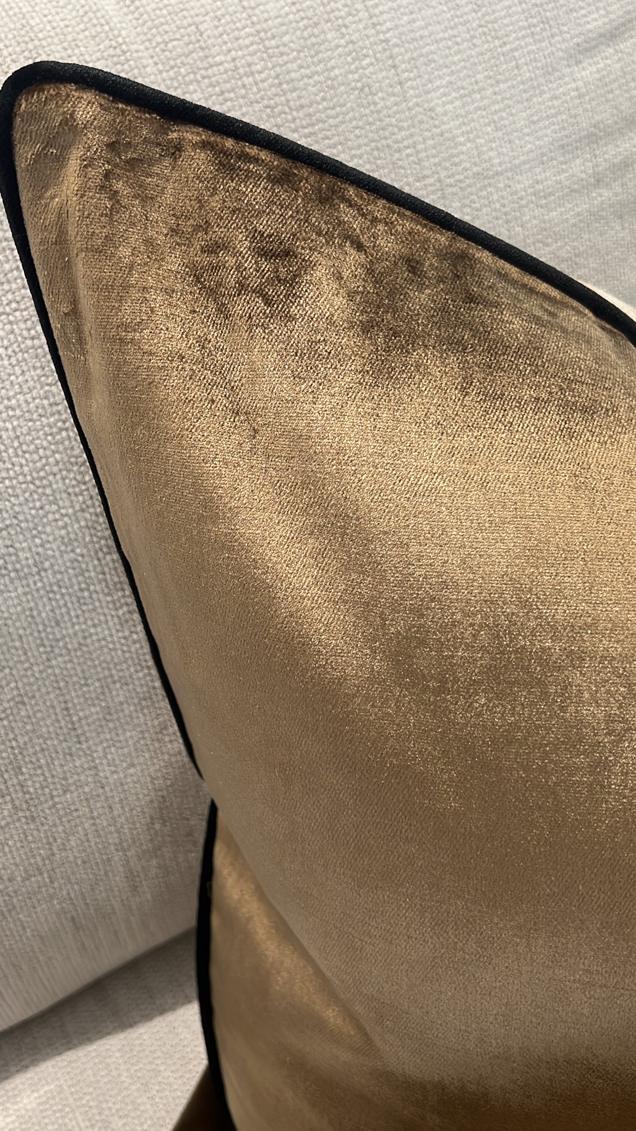 Royal luxe bronze cushion