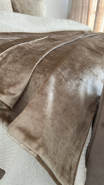 De luxe latte throw 140x220cm - Luscious Homewares
