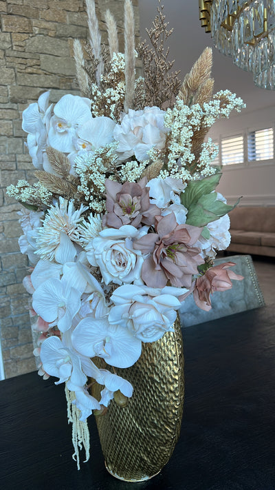 Roselyn Floral Arrangement - Luscious Homewares