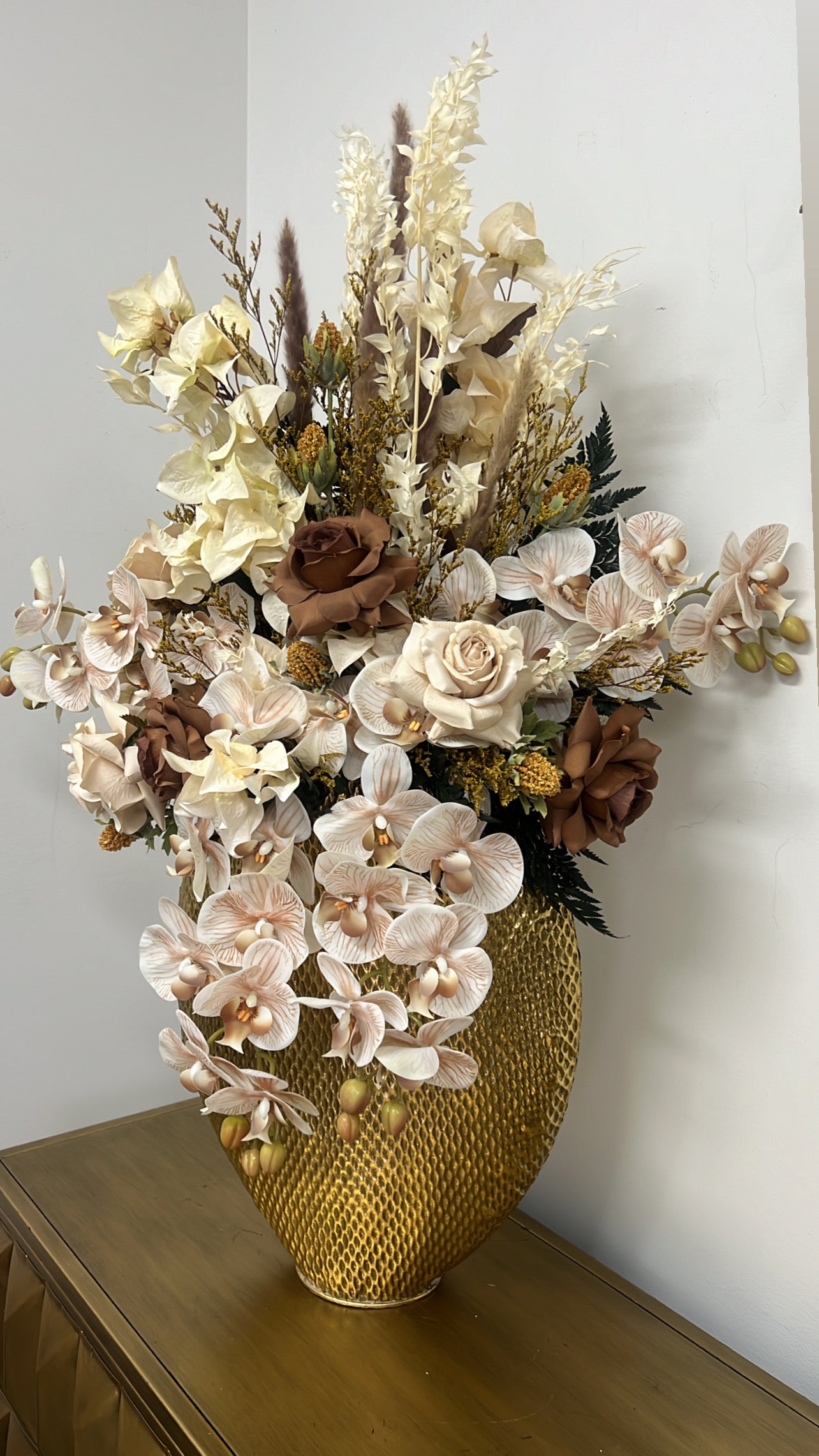 Yasmina floral arrangement