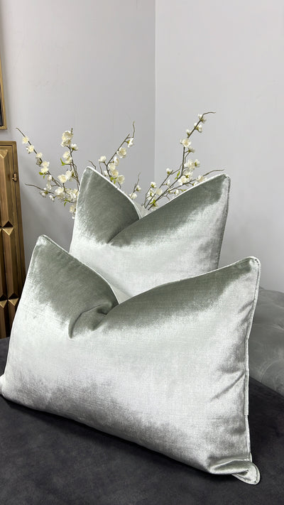 De-luxe sage velvet cushion