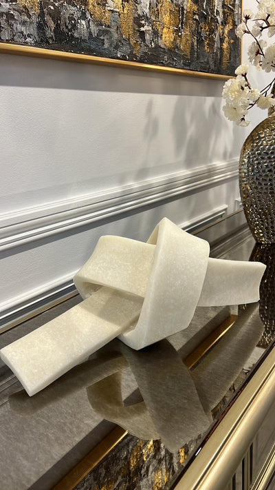 Link Resin Quartz sculpture stand - Luscious Homewares