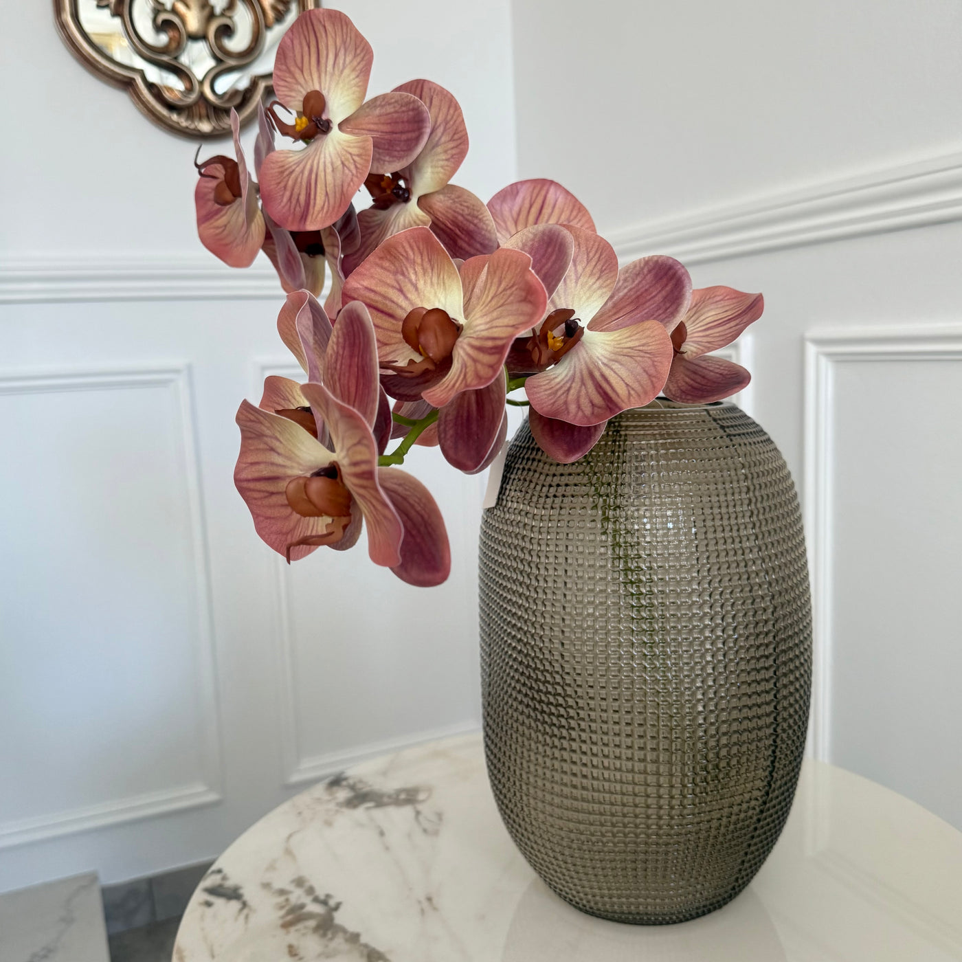 Leeya textured Glass vase - Luscious Homewares