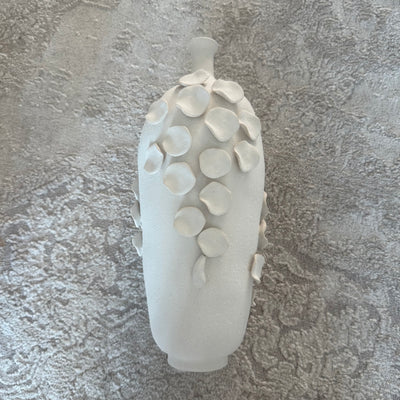 AMPHORA collection Olphe Sculptured pottery vase Matt off white