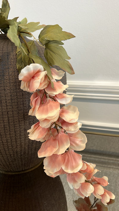 Wisteria artificial stem                                 Available in 3 colours