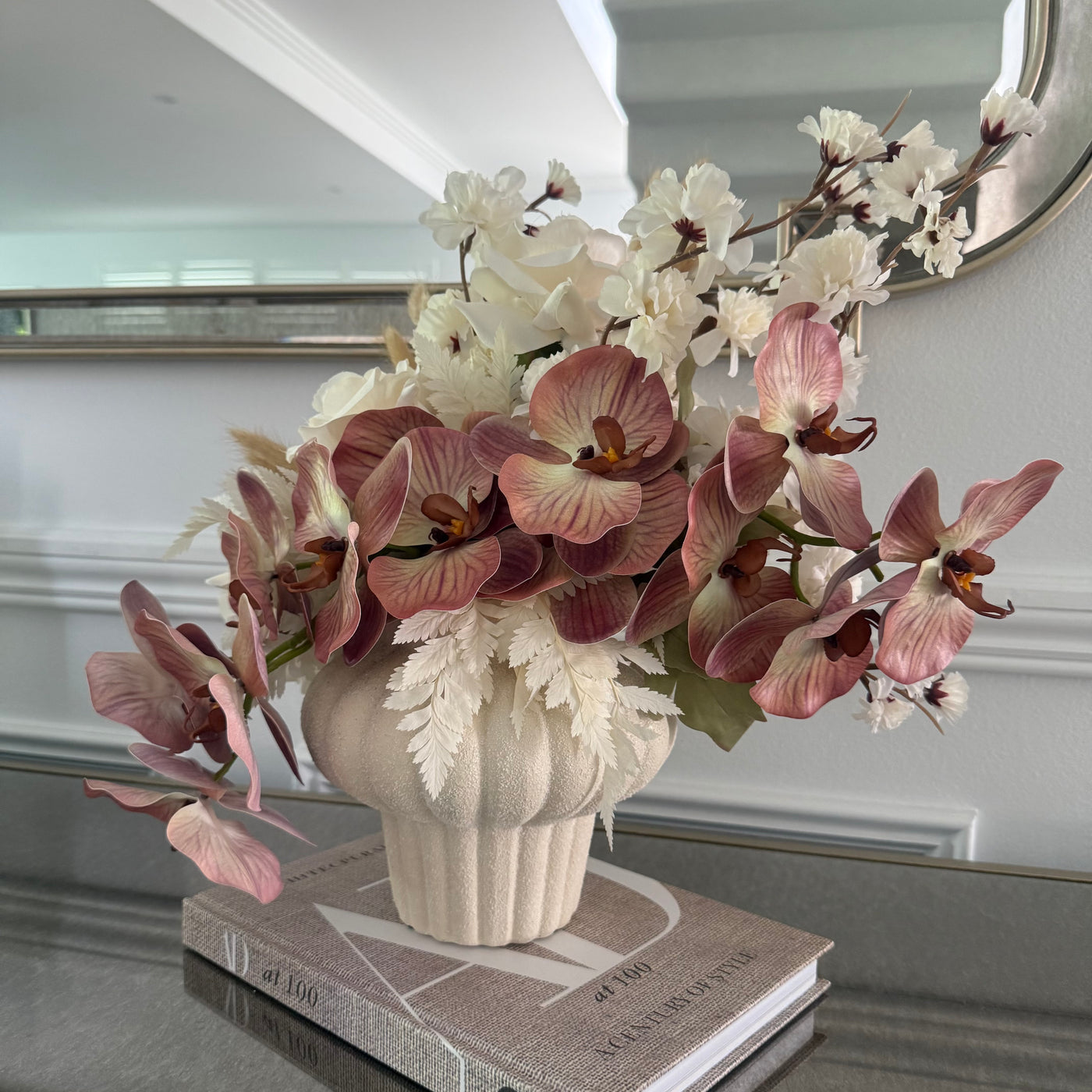 Gentle bloom flower Arrangement - Luscious Homewares