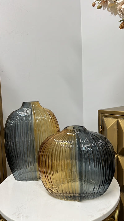 Honeycomb vase