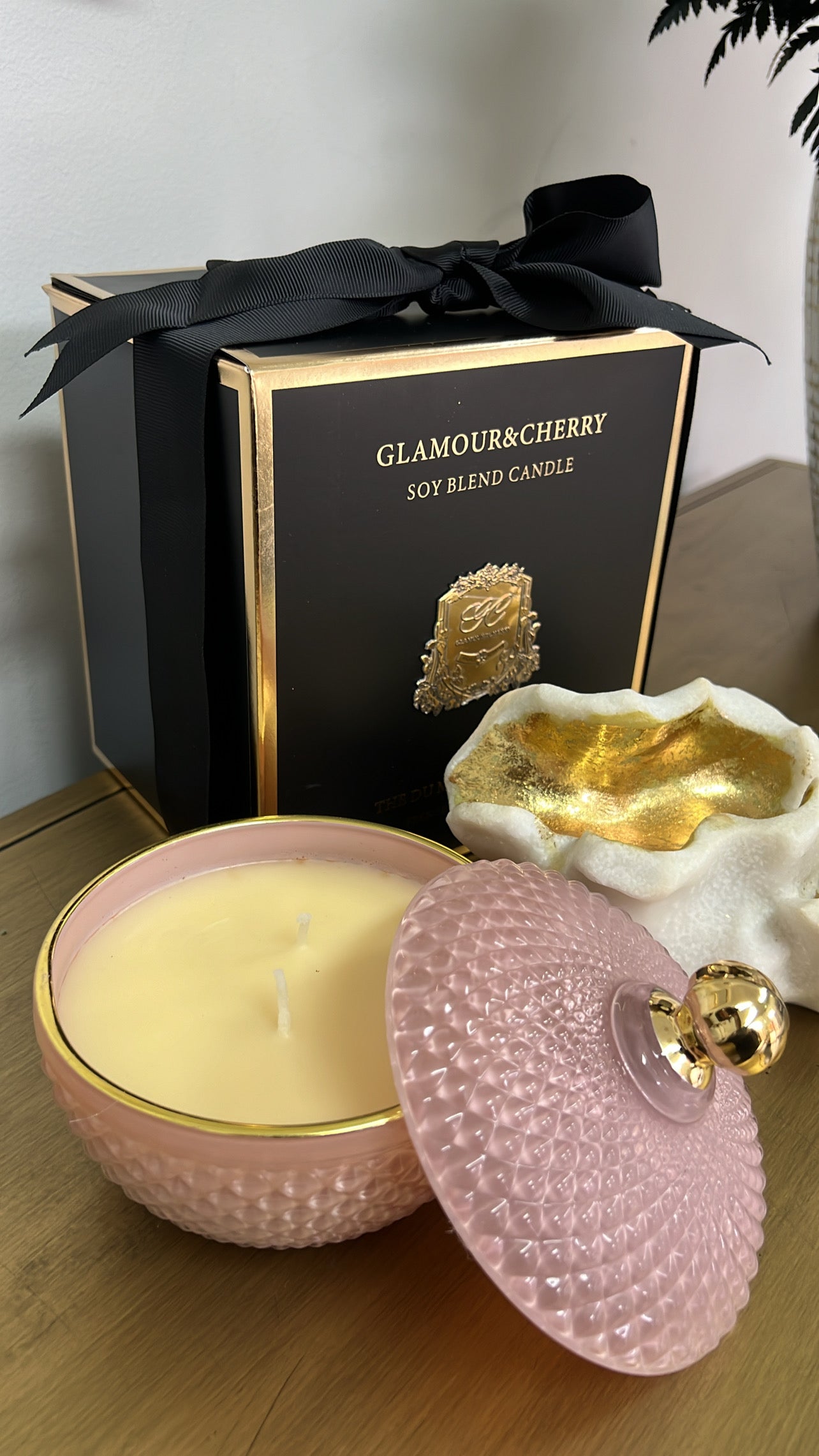 Luxury aroma soy candle pink and gold - pink champagne