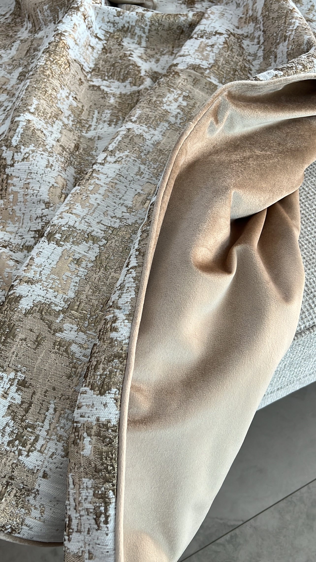 Cirrus brushed gold throw 140x200cm - Luscious Homewares
