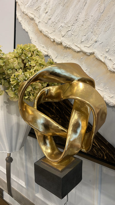 Intertwine resin gold sculpture stand - Luscious Homewares
