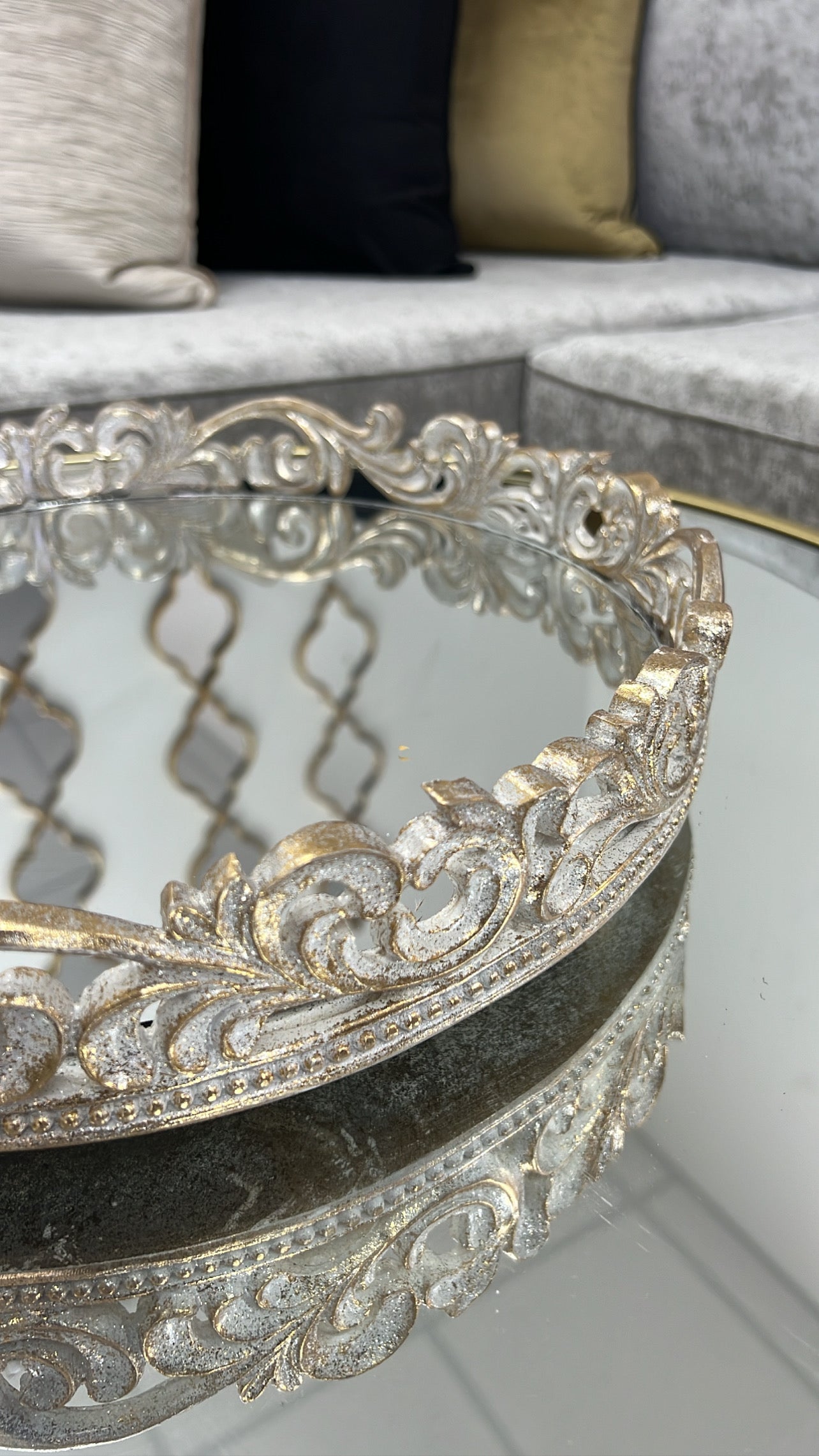 Victoria round tray champagne - Luscious Homewares