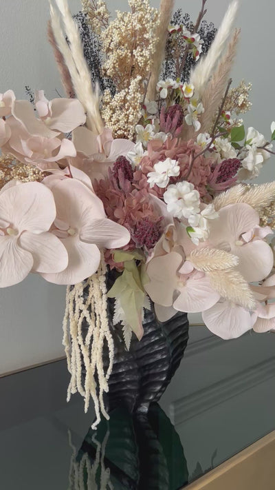 Annabell bloom Floral Arrangement